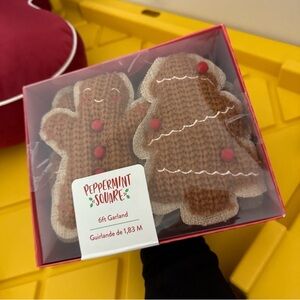 Peppermint Square Gingerbread and Tree Garland knit